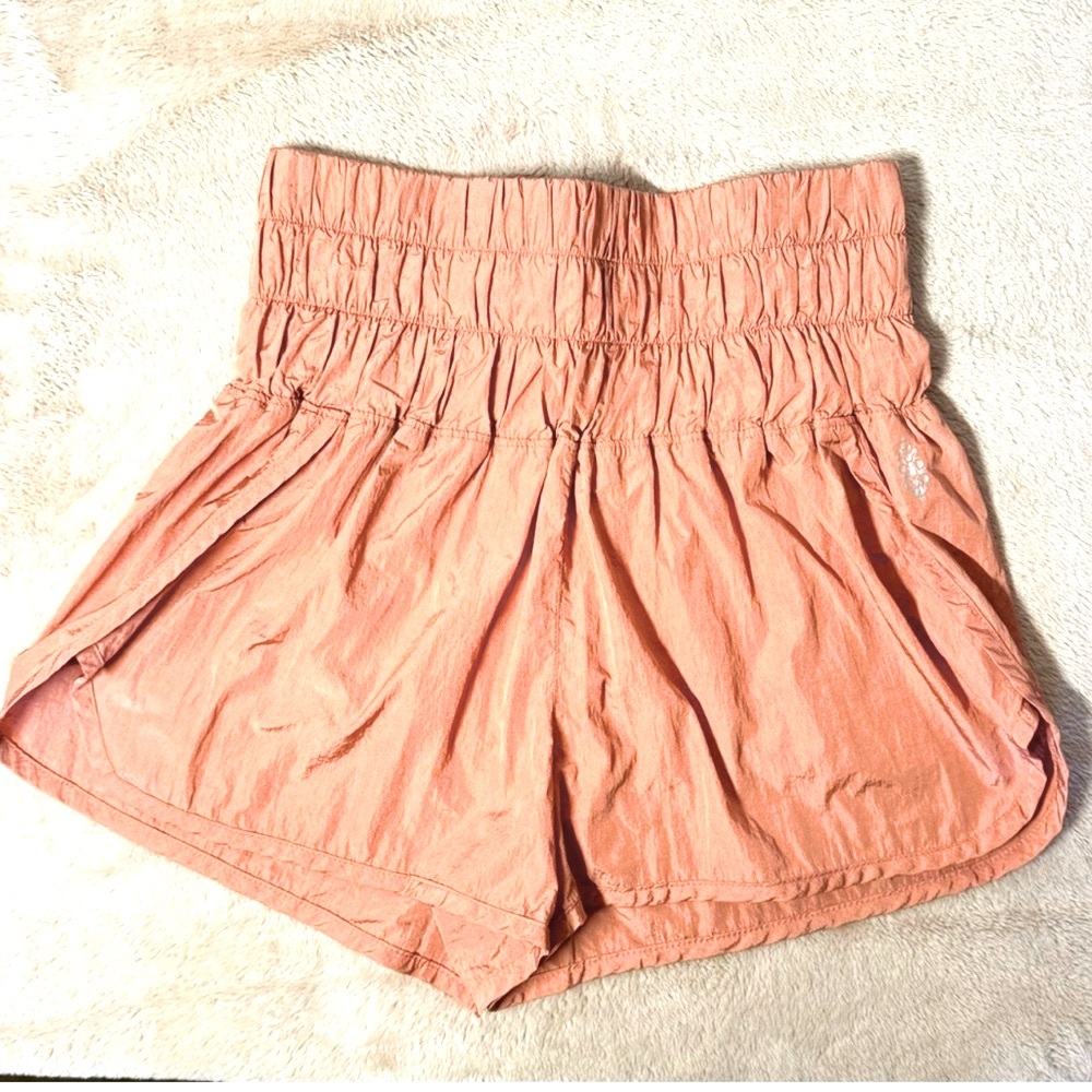 Free people / FP Movement “The way home shorts” peach/copper color. Women’s S